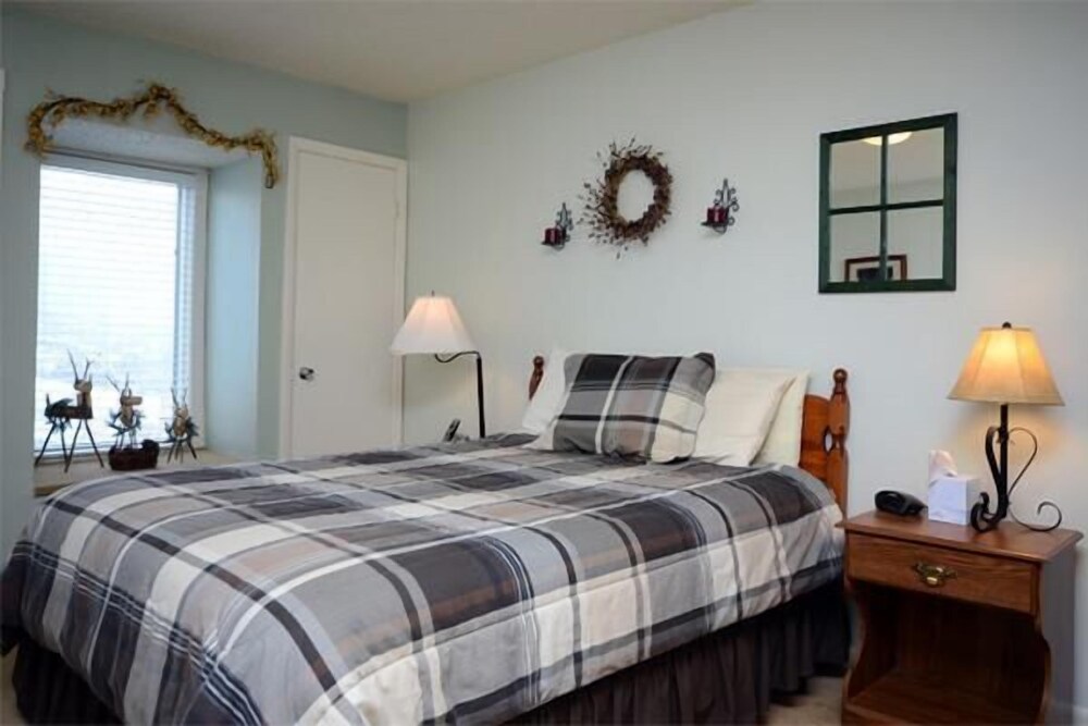 Storm Watch Condominiums by Pioneer Ridge Management view 3
