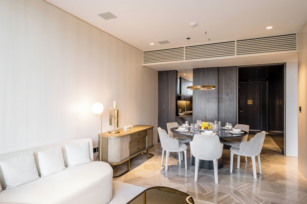 Five Palm Jumeirah Residences -Mint Stay