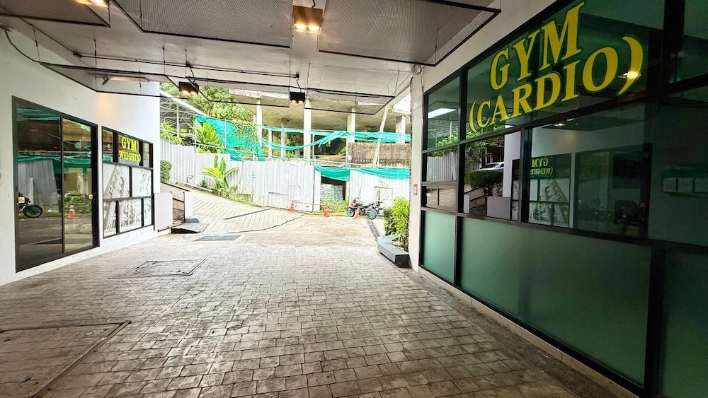 Emerald 702 - Triplex Penthouse With Stunning View