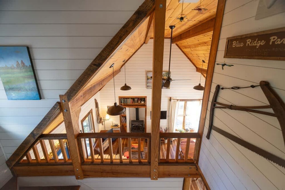 Blue Ridge Beech Cabin