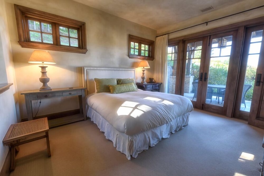 Lx1: Chateau D' Renaitre - Carmel-by-the-sea Luxury Villa: - Property Image 34