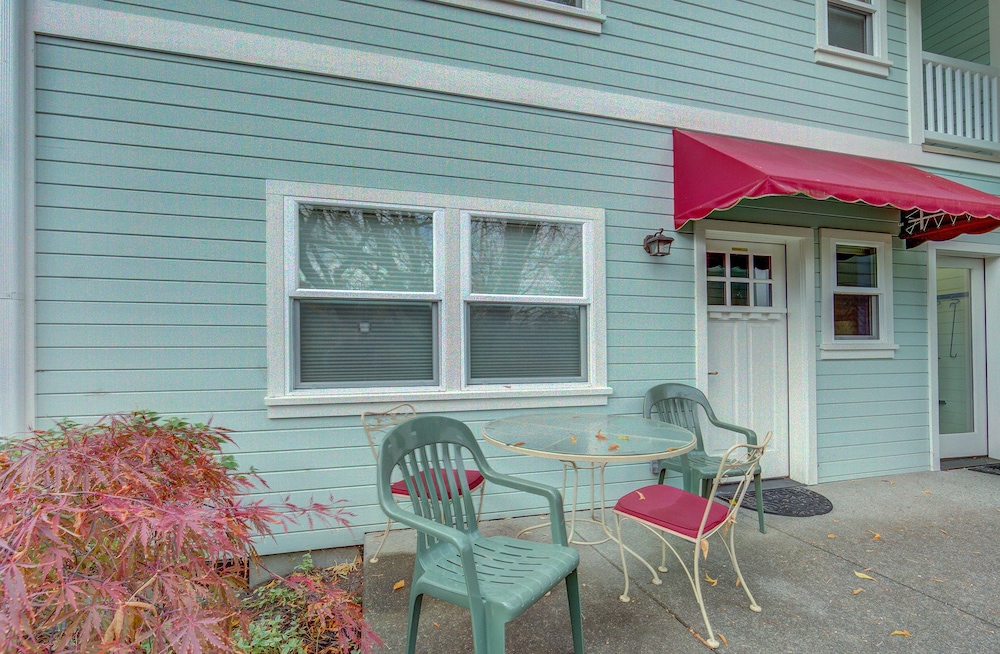 Ashland Vacations - Carlisle Garden Suites - Property Image 38