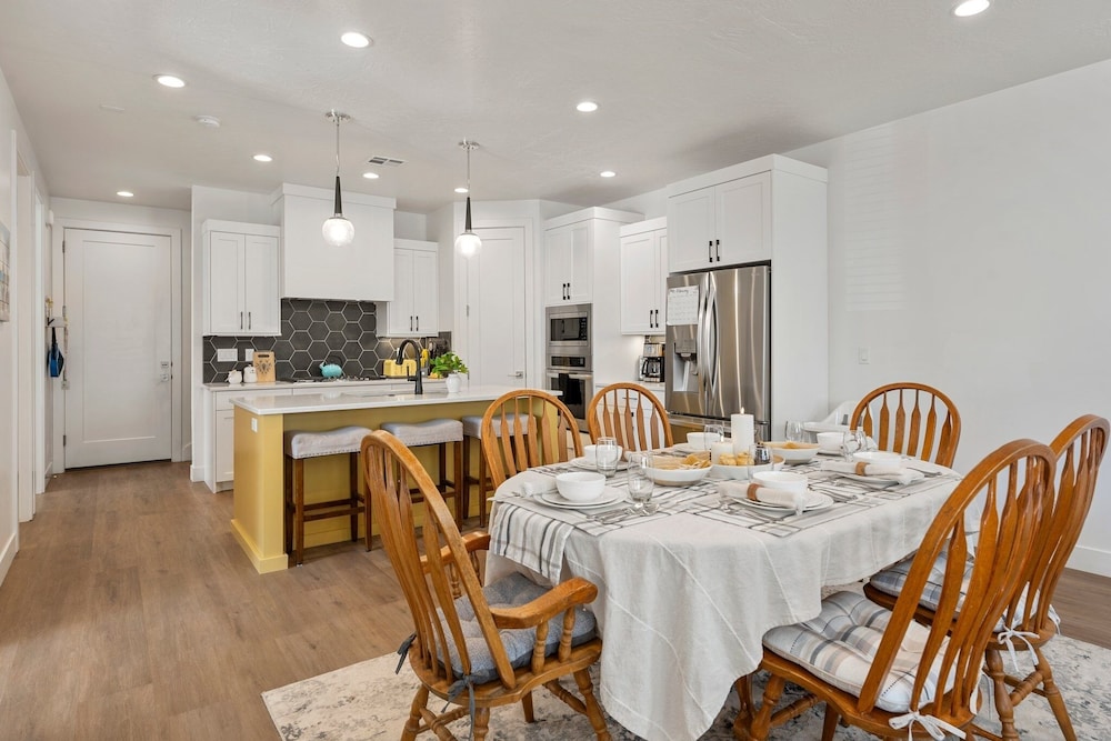 Beech Bungalow 5 Bedroom Townhouse