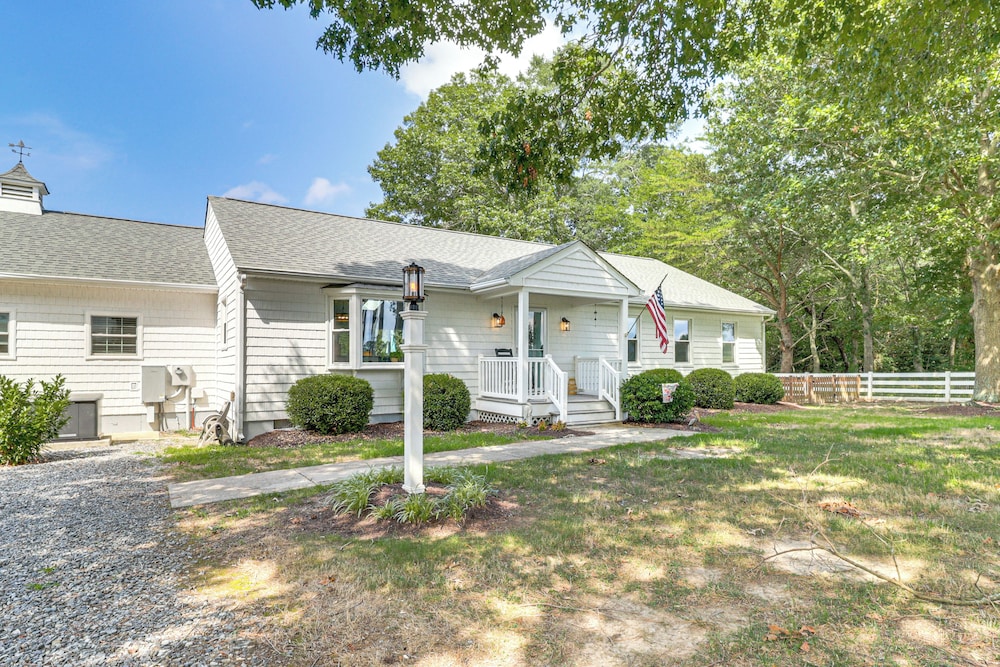 Boat Dock & Kayaks: Waterfront Home in Deltaville!