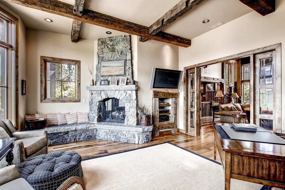 Ski Bridge Lodge - Ski In / Ski Out