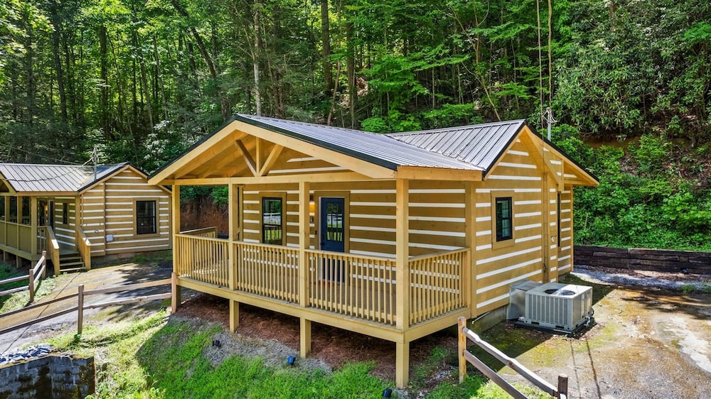 Group Getaway Modern Cabins Sleep 16 Gatlinburg