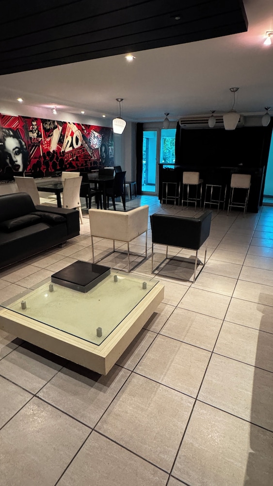 Duplex Leblon com Garagem Vista Cristo - 2 Quartos