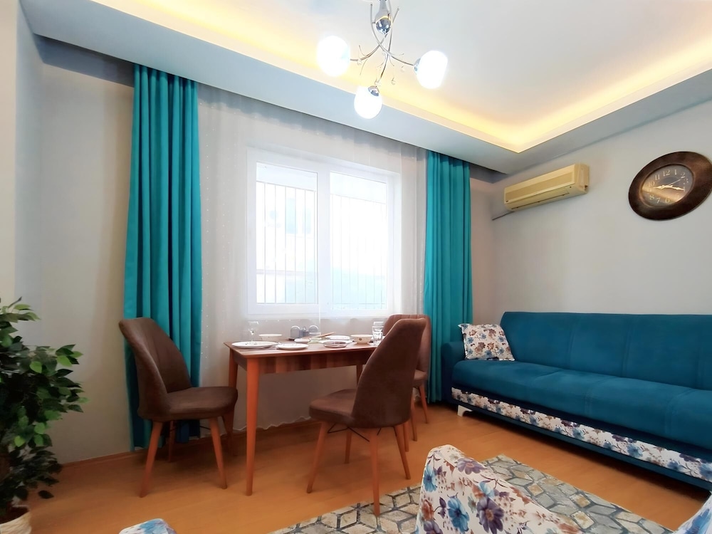 Cozy Flat Near Shopping Malls in Kepez Antalya