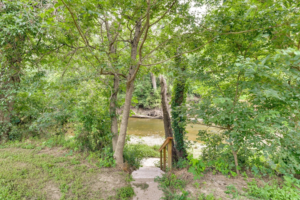 Taylor Vacation Rental w/ Patio & Creek Access! view 2