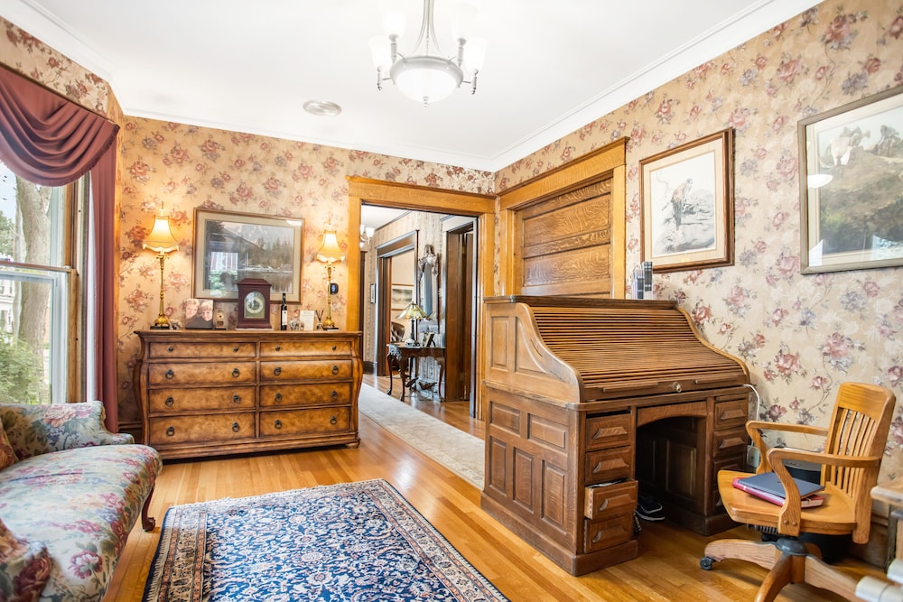 The Inn of Saugatuck