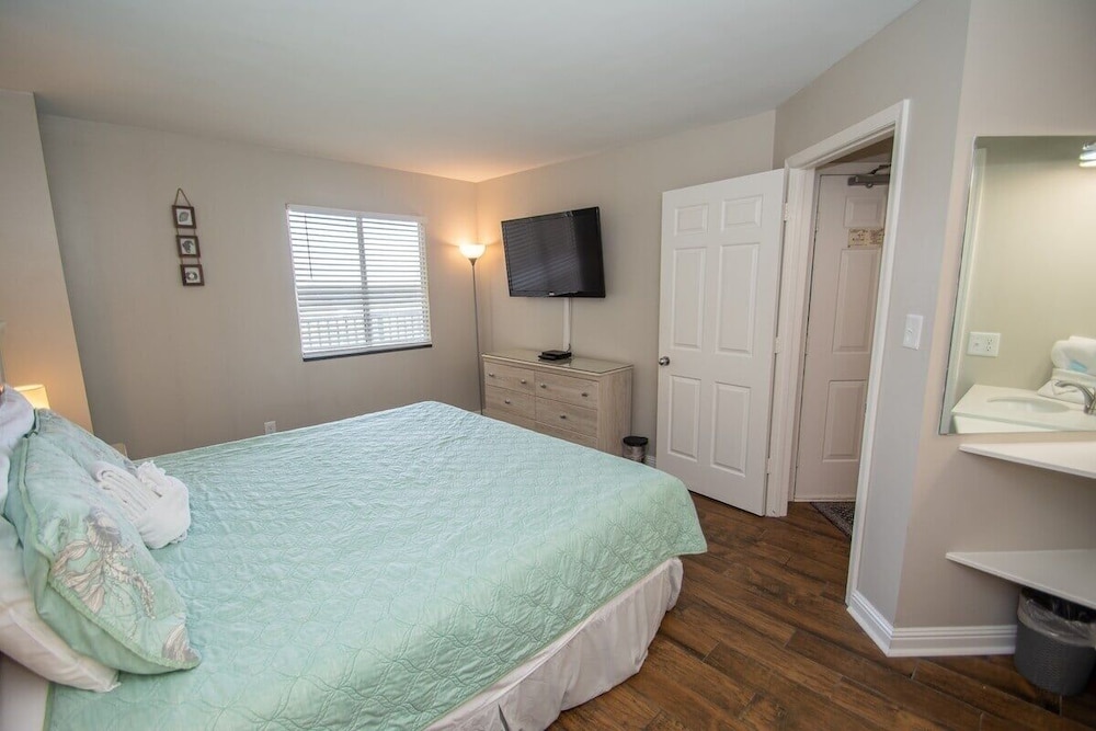 Ocean Forest 1202 1 Bedroom Condo
