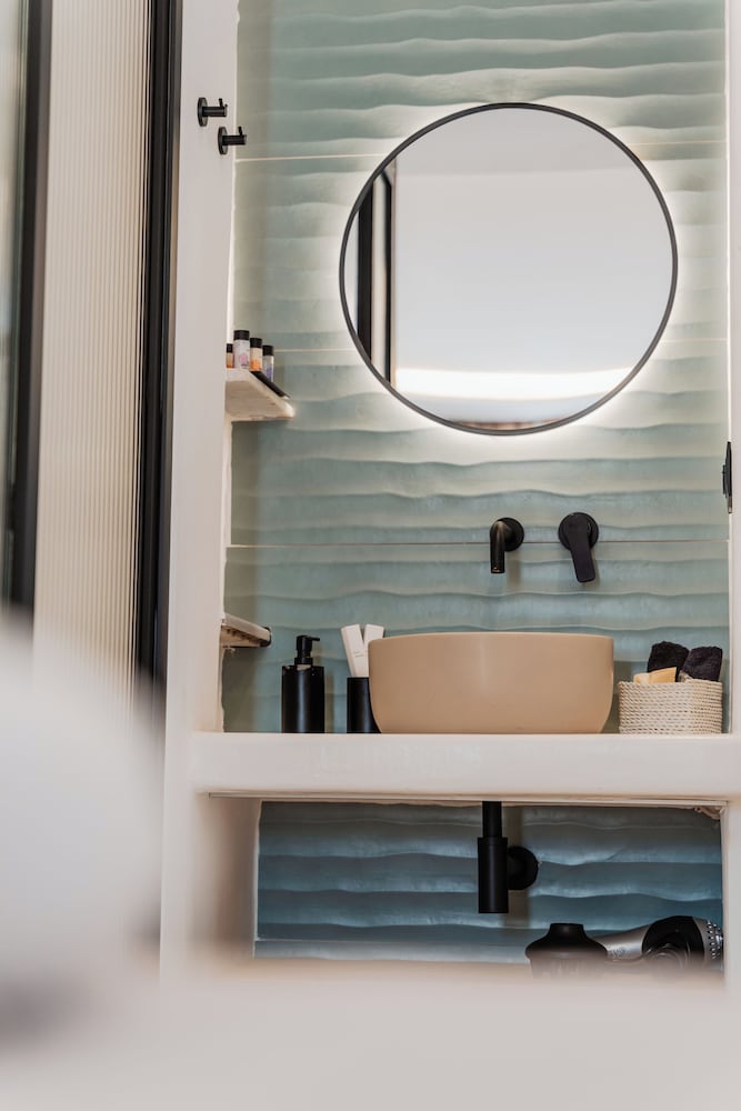 Oliving Mykonos Luxury Suites