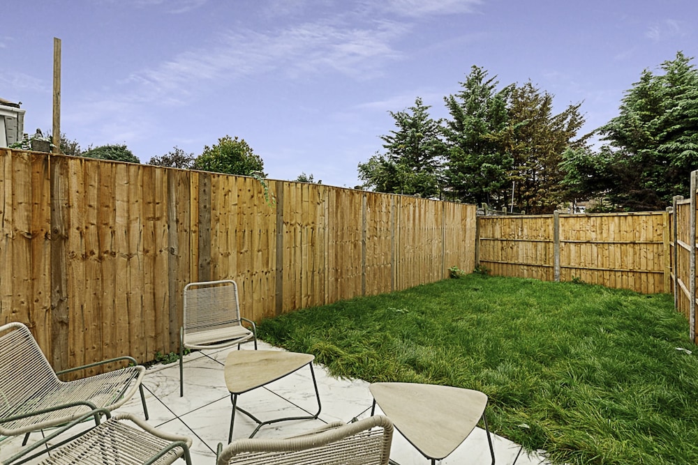 outdoor bbq area