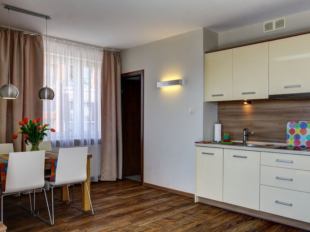 Marina Jastarnia - Apartamenty - Basen