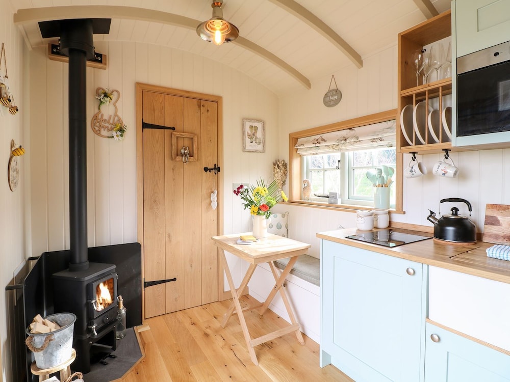 Herbie's Shepherds Hut at Shepherds Lodge