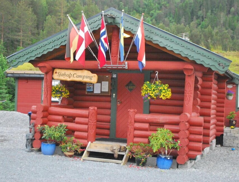Alesund Vacations - Sjholt Camping - Property Image 1