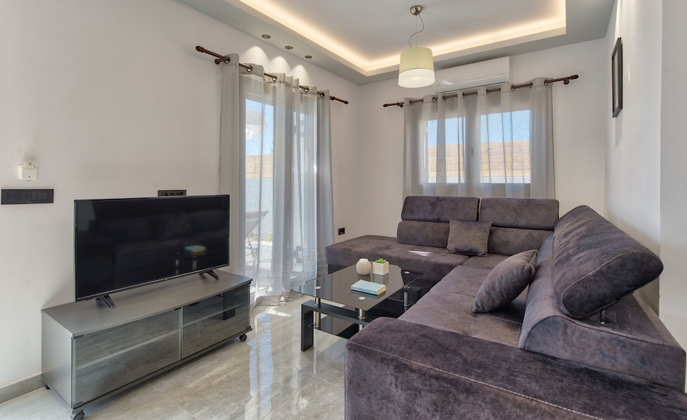 Villa Agalliu photo 5