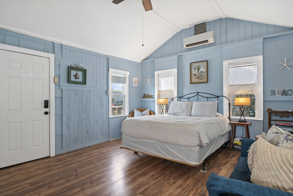 Anglers Court Beach Bungalow #16 view 2