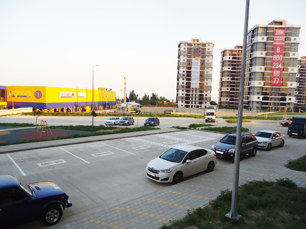 Apartments on Prospekt Dzerzhinskogo 240