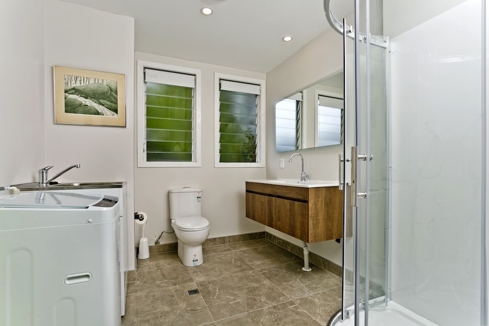 Auckland Hauraki Modern Guest House
