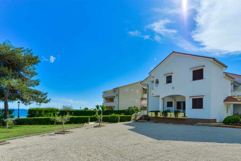 Apartment on Vir Island Near Sandy Beaches