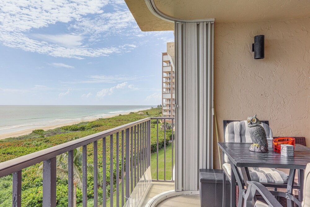 Oceanfront Fort Pierce Condo: Pool & Beach Access!