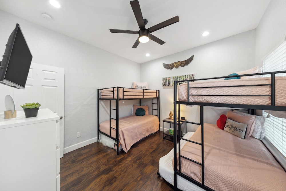 Walk to Alamodome! Stylish Home w/ Private Parking
