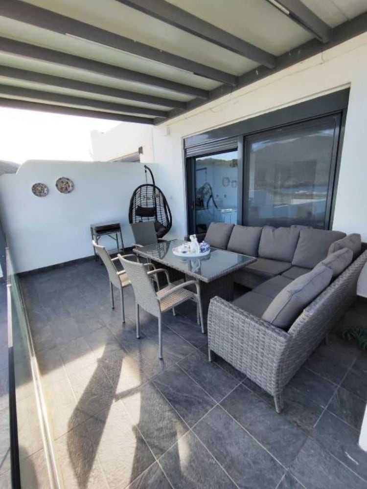 Marilous House - Skyros Beachfront Getaway