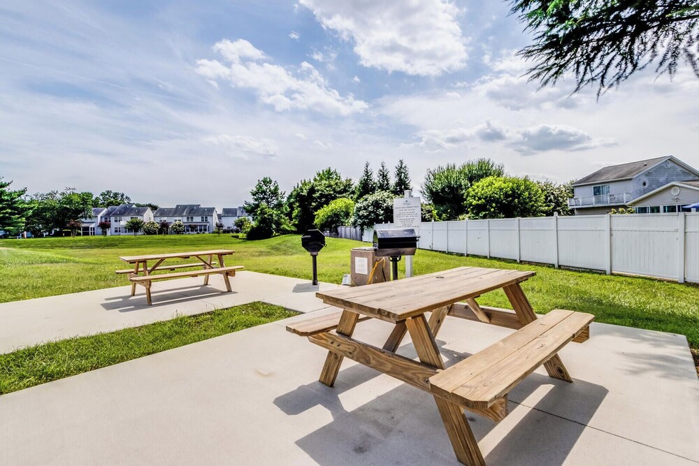 Sanibel Circle 3700 # 3702