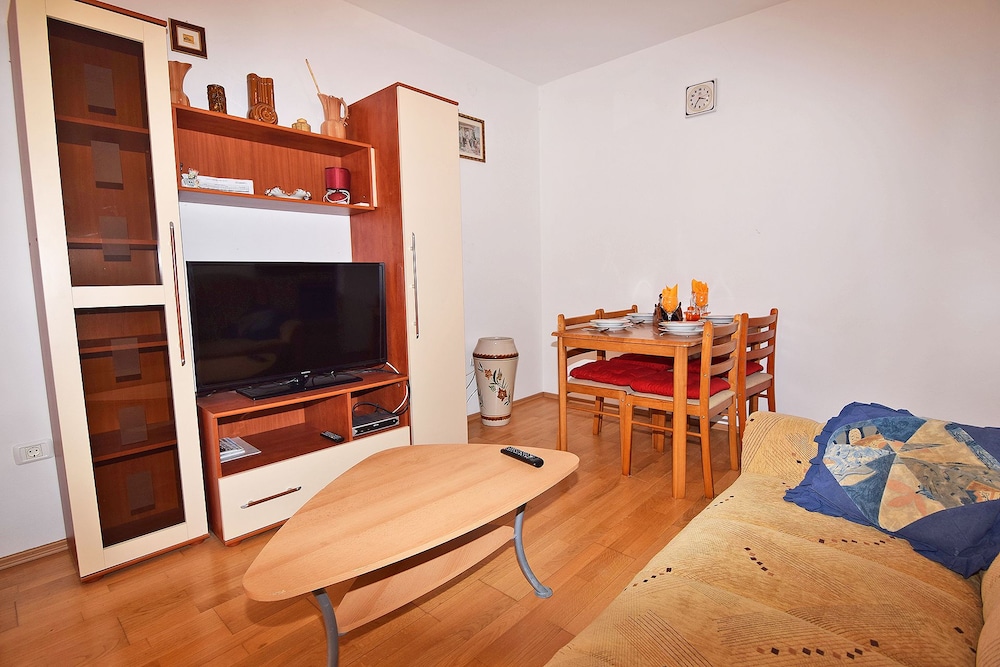 Apartments Jeromela
