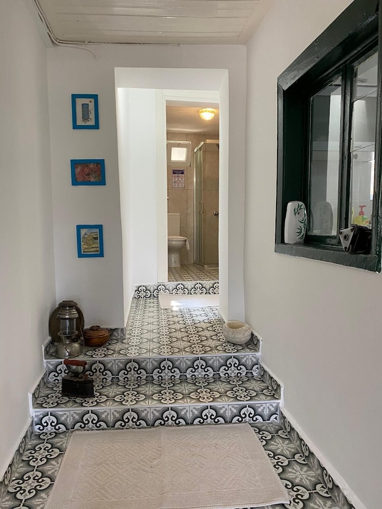 Bozcaada Butik Pansiyon - Image 49