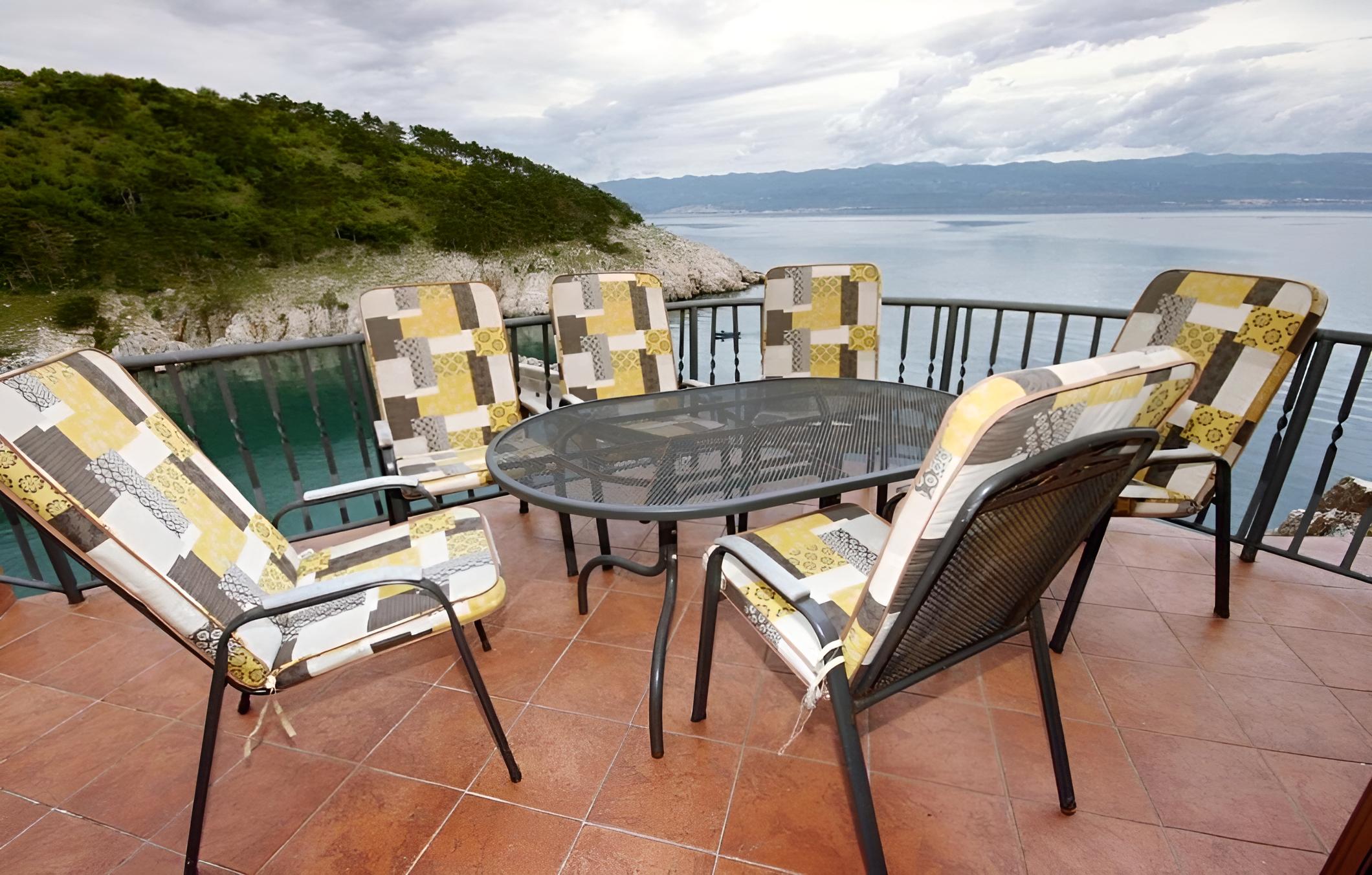 Bernardica - on Cliffs Above sea - H view 3