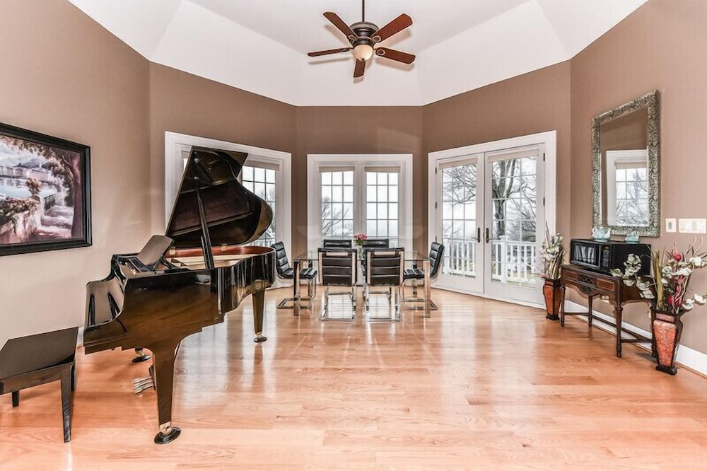 Leesburg Vacations - The Manor at Courtland Farm - Property Image 54