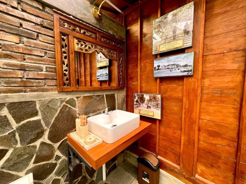 Nglaras Resort Yogyakarta