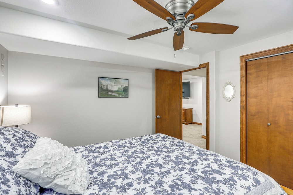 2 Mi to Main Street: Family Home in Winfield!