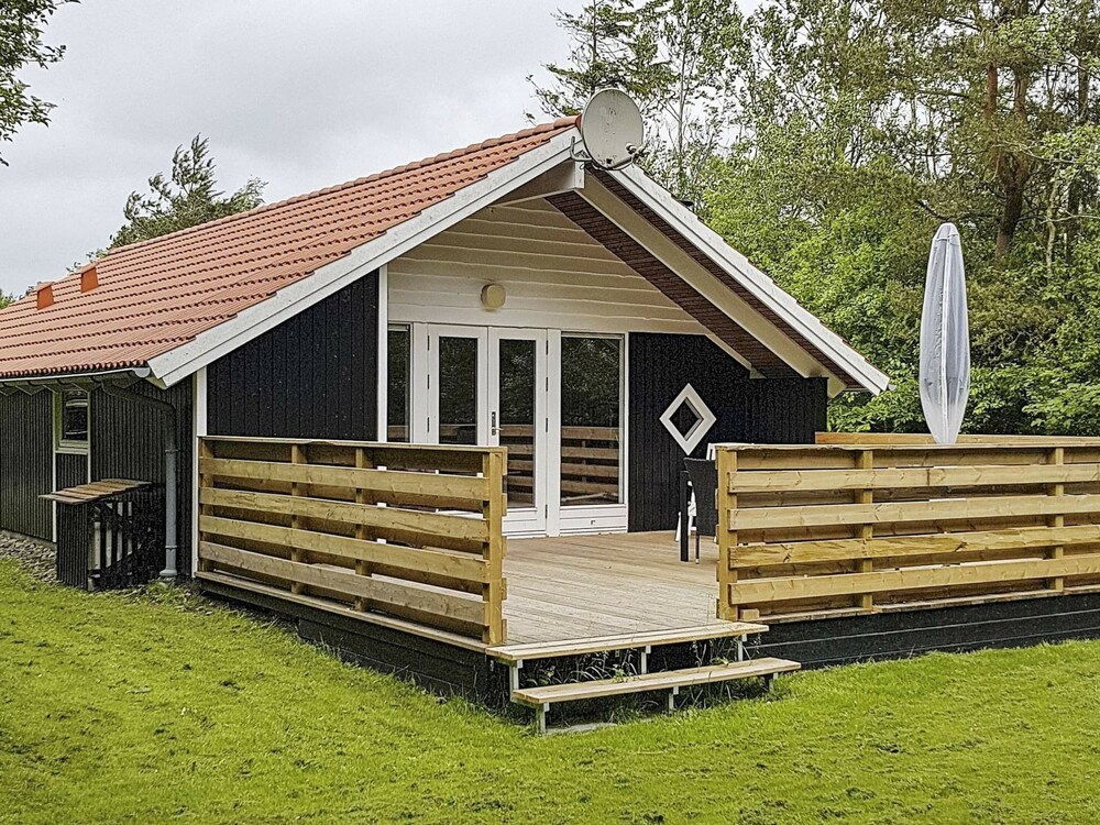 6 Person Holiday Home in Oksbol