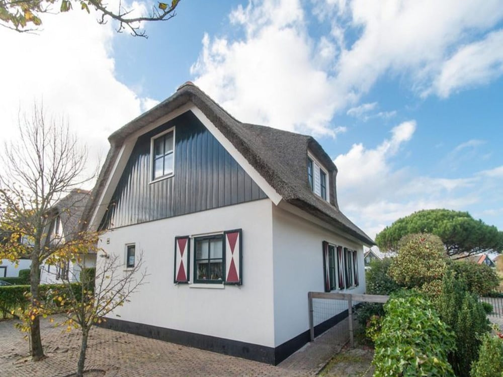 Villa With View Over the Park De Buitenplaats