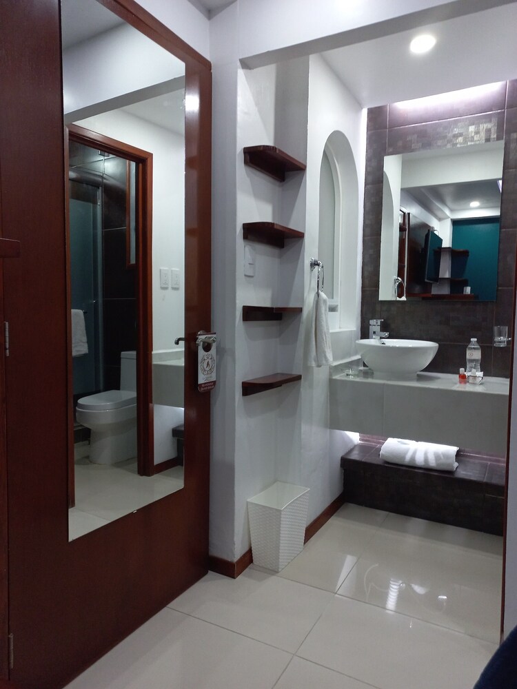 La Aurora Hotel like Home