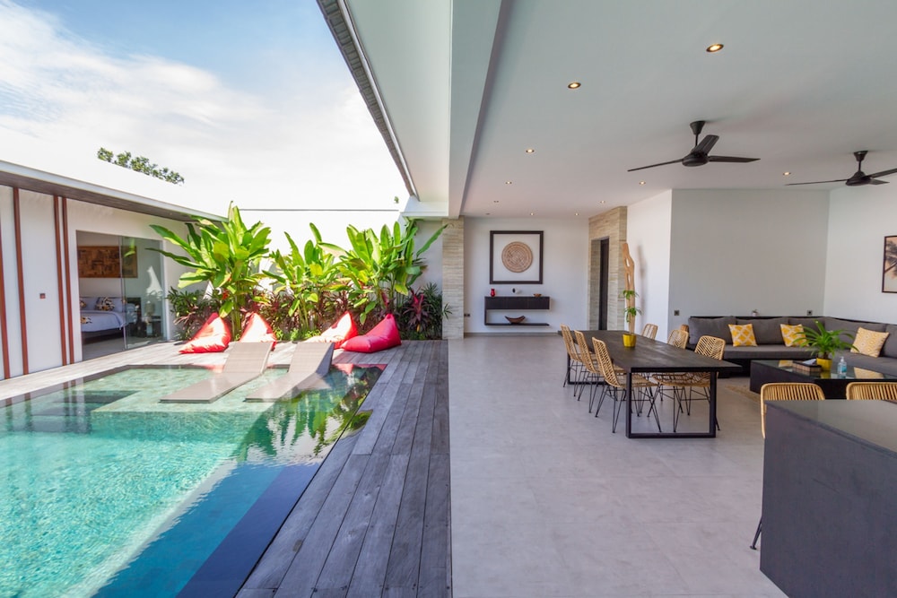 Villa Lys by Alfred in Bali - Charming 3BD Villa w Pool View Near Berawa Beach