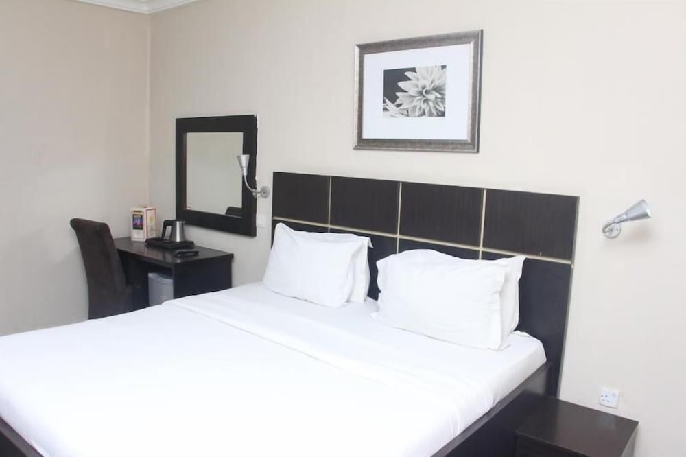 Bjorne Suites