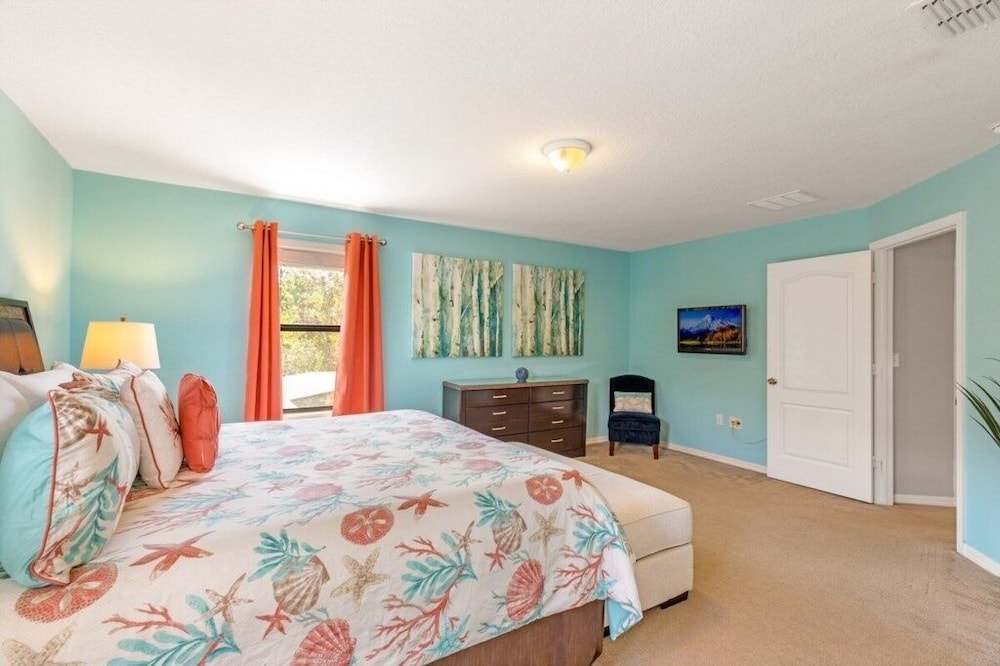 Luxury 4br Retreat W/ Pool, Game Room Near Disney 4 Bedroom Villa