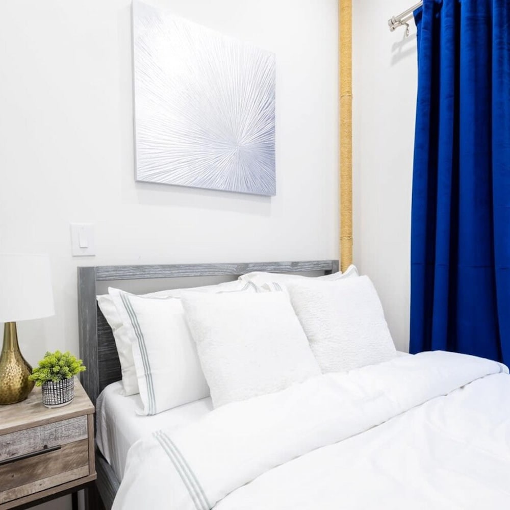 317-1an - New Modern 1BR W D Walk to Central Park