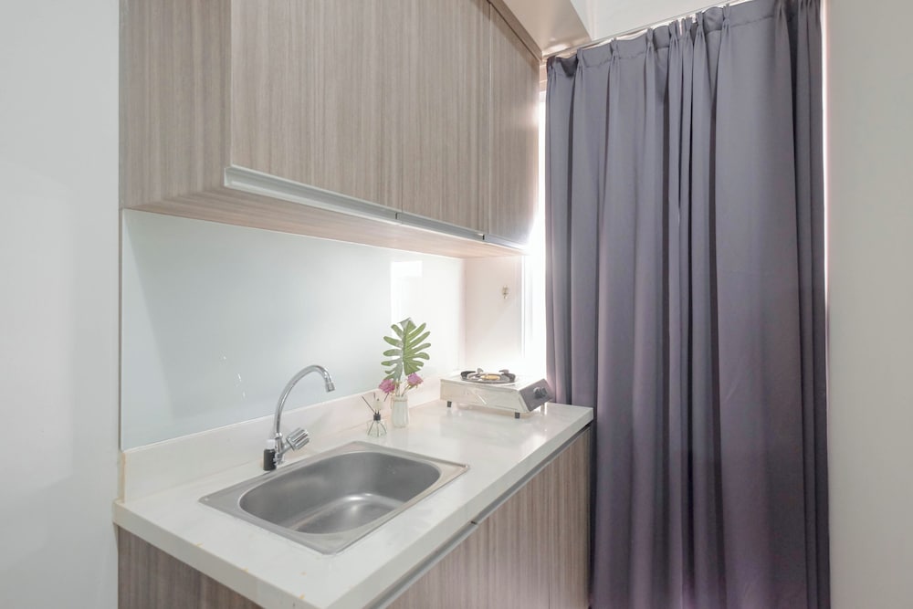 Warm And Comfy 2Br Apartment At Vittoria Residence