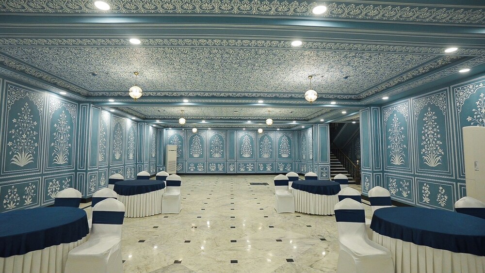 Umaid Haveli - A Heritage Style Hotel & Resort