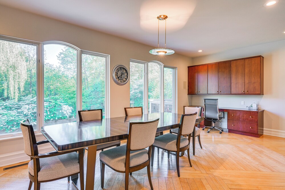 9 Mi to Svsu: Family Home w/ Deck & Yard