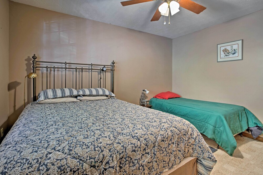 Emerald Gate Farm Cabin w/ On-site Fishing Pond! view 5