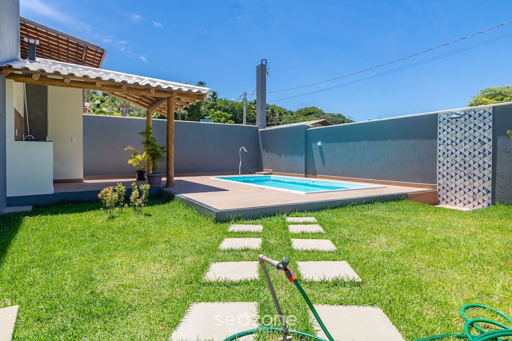 Condominium With Pool 950m From the Beach - PDM
