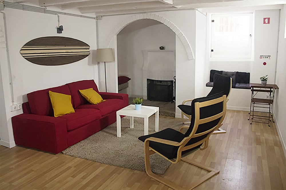 Watermark Surf House Espinho view 2