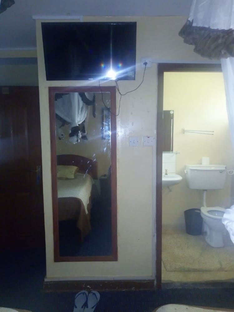 Photo 10
