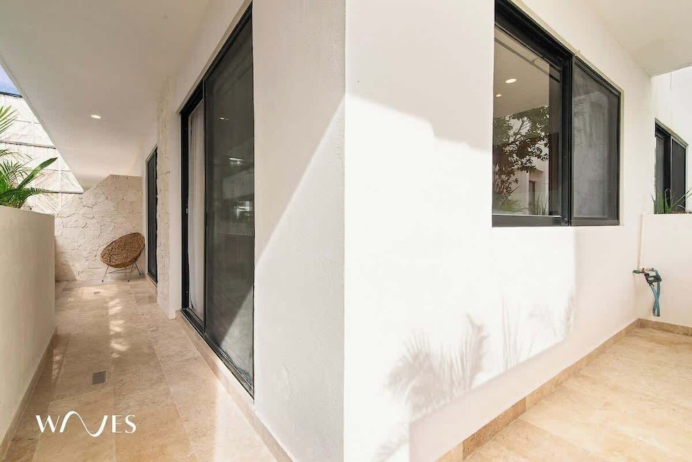 Colorful Perfect Located 2 Br. W/great Amenities
